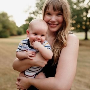 Meet your Posher, Elise